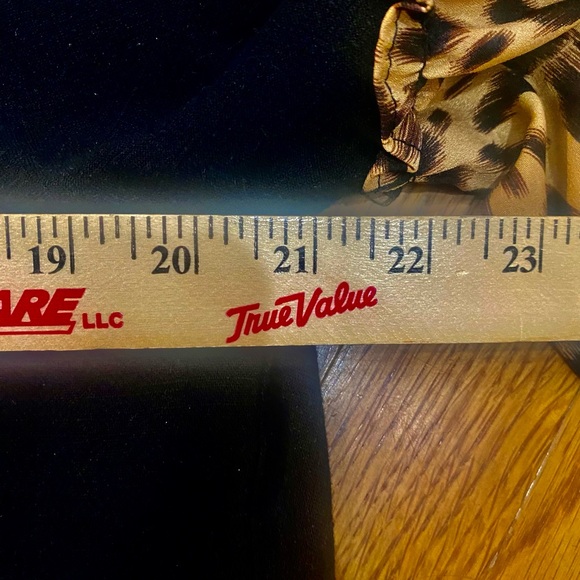 Umgee. Small - Picture 8 of 9